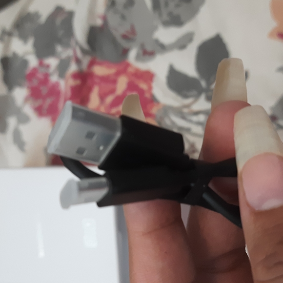 Wireless Earphones by Monster - Picture 5 of 6